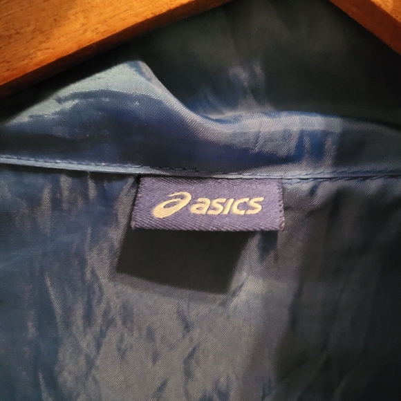 Vintage Asics Windbreaker - Picture 9 of 11